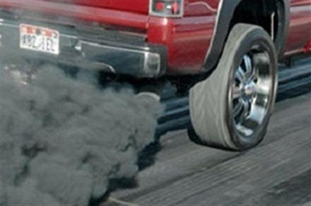 وزارة البيئة تؤكد أن تلوث السيارات في مصر لا يقارن بالصين