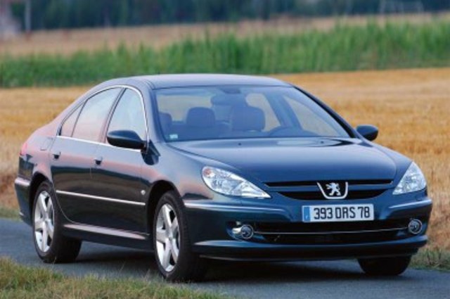 بيجو 607 . . سيدان فاخرة بتصميم هجومي ووجود نادر في سوق المستعمل