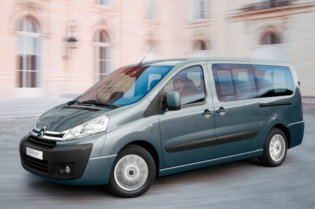 سيتروين جومبي . . ميني فان مستعملة لثمانية ركاب 