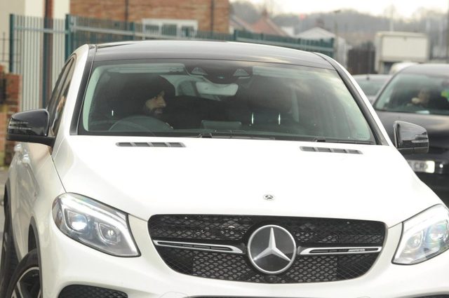 محمد صلاح يفضل سيارته المرسيدس AMG GLE63