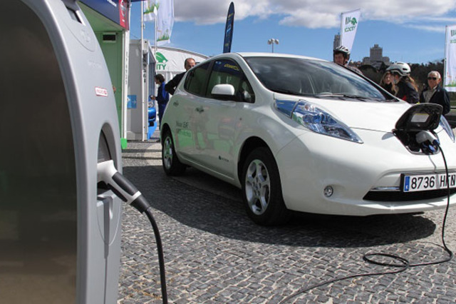 2 مليار دولار تكلفة أول مصنع أوروبي للسيارات الكهربائية في مصر