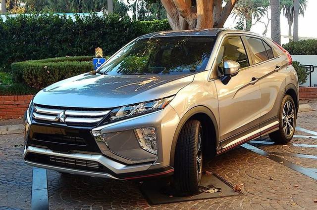 انطلاق ميتسوبيشي اكليبس كروس الجديدة في مصر بسعر يبدأ من 425 ألف جنيه