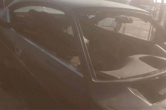 ميكانيكي مصري يعيد بناء سيارة مازدا RX4 موديل 1975 