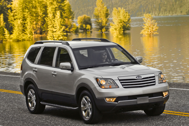 كيا موهافي . . سيارة كيا الضخمة القليلة التواجد في سوق المستعمل