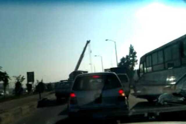 تصادم سيارتين ملاكي على طريق الواحات 