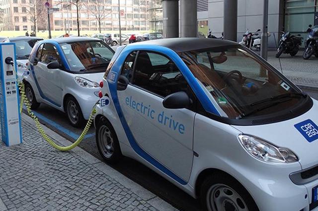 لا توجد بنود في قانون المرور لترخيص السيارات الكهربائية حتى الآن