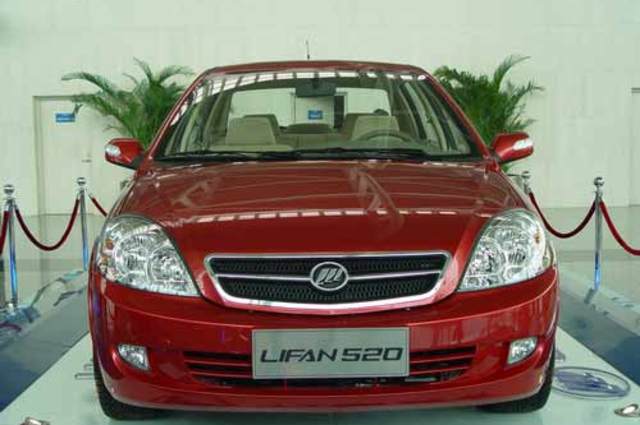 ليفان 520 سيدان وهاتشباك . . سيارات شبابية وعائلية في نفس الوقت