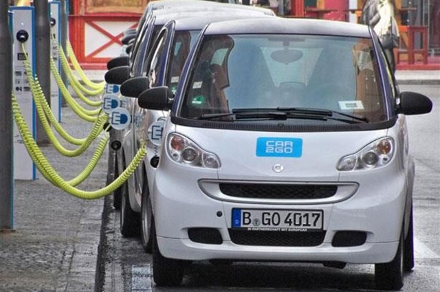 طلب احاطة في البرلمان للمطالبة بخطة لاستيعاب السيارات الكهربائية