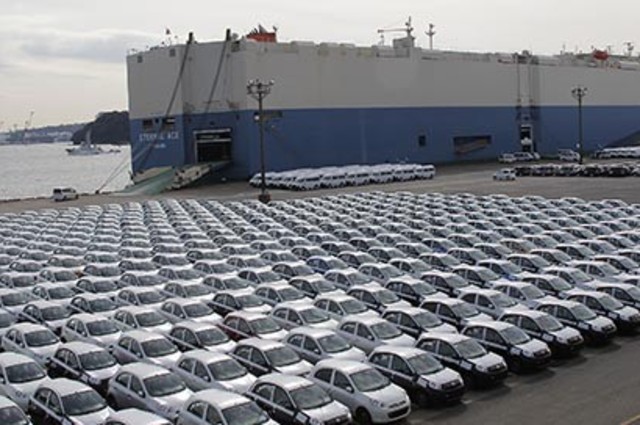 جمارك الاسكندرية تفرج عن أكثر من 8000 سيارة في مارس