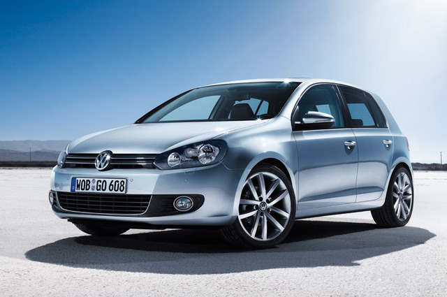 فولكس فاجن جولف موديل 2010 سيارة واسعة ومميزة ويعيبها ناقل الحركة