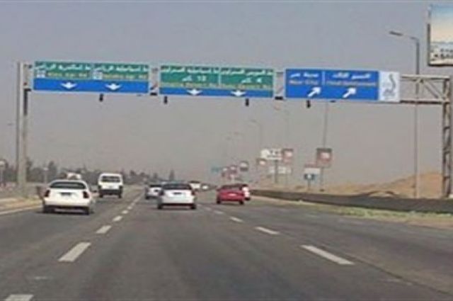 غلق طريق السويس في تقاطعه مع الدائري بسبب تركيب كوبري خدمة