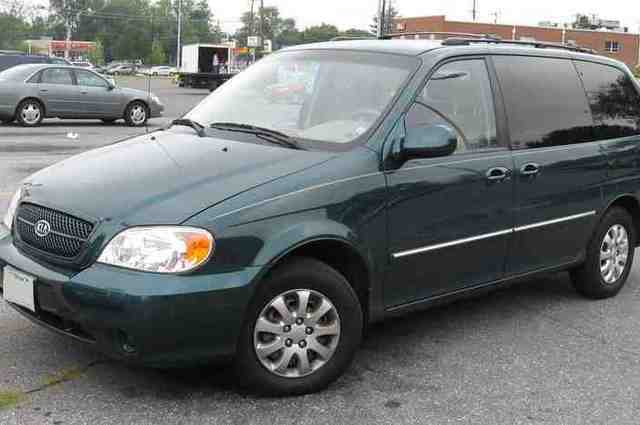 كيا كارنيفال موديل 2006 . . سيارة ميني فان لعشاق الحجم الكبير