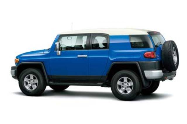 تويوتا FJ CRUISER . . سيارة نادرة في سوق المستعمل ولكنها تنافس هامر