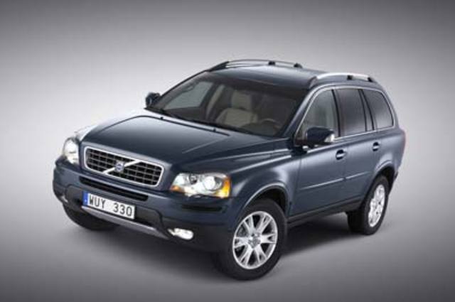 فولفو XC90 سيارة كبيرة بسبعة مقاعد توفر الأمان للعائلة المصرية