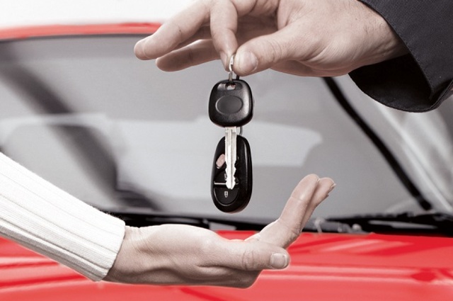 خبير سيارات : مبيعات السوق ضعيفة للغاية والتجار يفضلون ايداع أموالهم بالبنوك