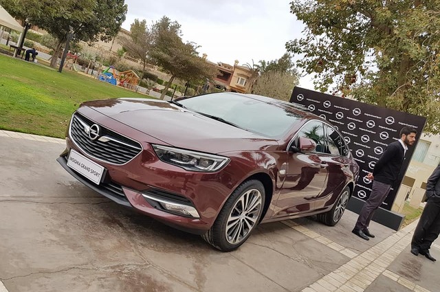 بالصور : تعرفوا على شكل أوبل انسجنيا جراند سبورت 2018 الجديدة 