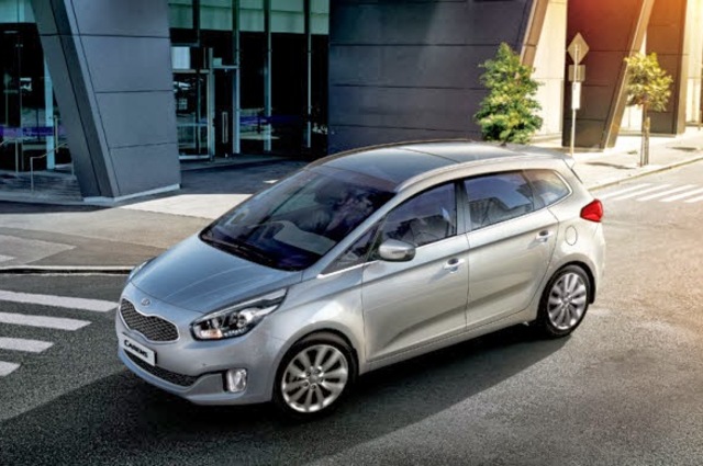 كيا كارينز 2014 . . العائلية التي جاءت بملامح رياضية وحققت نجاح كبير