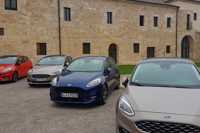 الحكومة تدرس من جديد اعفاء سيارات المصريين في الخارج