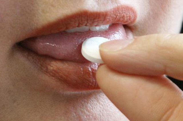 القبض على مصرية كانت داخل سيارة مع كويتي يتعاطون الترامادول