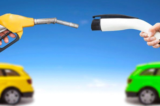 75 ألف جنيه دعم لتحويل سيارة تقليدية لكهربائية في مشروع تخرج