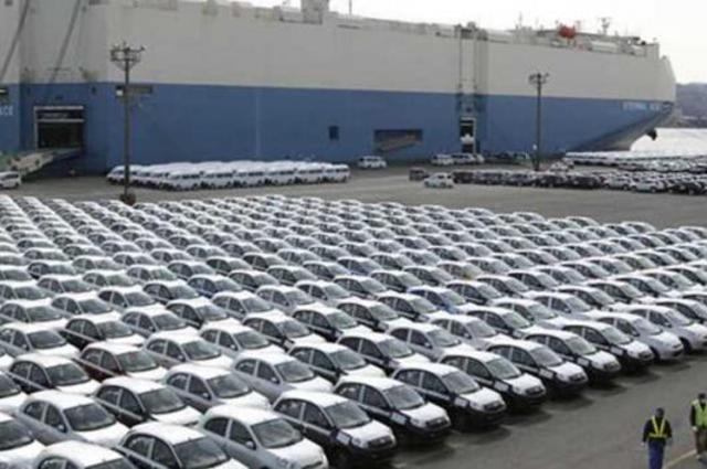 268 مليون جنيه قيمة 776 سيارة دخلت مصر من بورسعيد في يناير