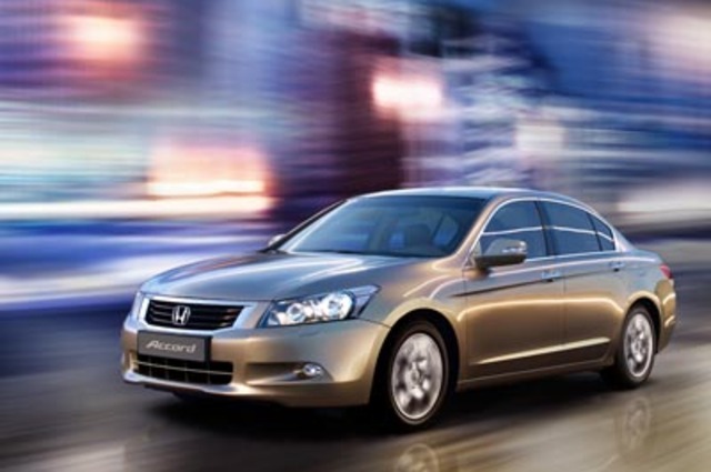 هوندا أكورد المستعملة موديل 2009 توفرت بمحرك 2400 سي سي 