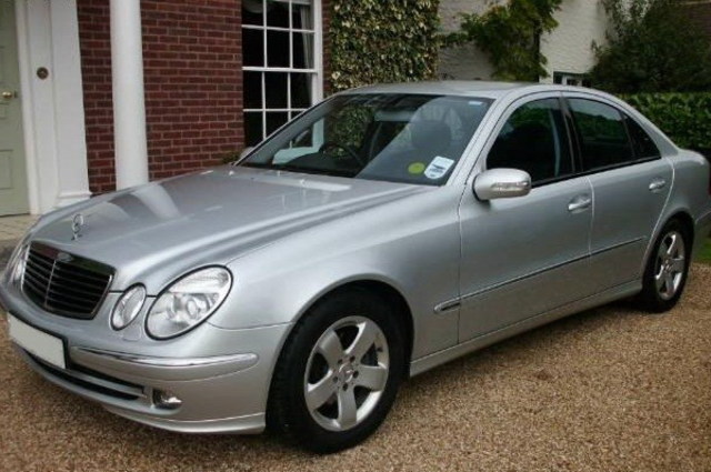 مرسيدس E-280 موديل 2006 .. سيارة للباحثين عن الفخامة بسعر مناسب