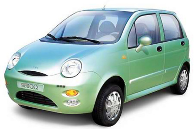 شيري QQ موديل 2004 . . هاتشباك صغيرة من الخارج عملية من الداخل