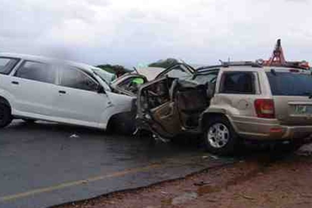 حادث أمام وزارة المالية اليوم وتعطل سيارة نقل على الدائري