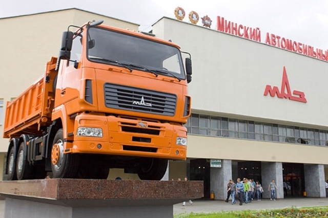 مصر وبيلاروسيا يجهزان لخط انتاج لمركبات ماز