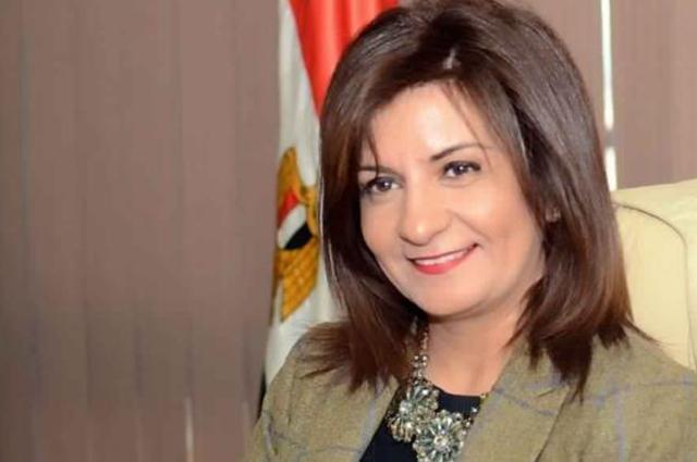 للمغتربين . . حلم الاعفاء الجمركي على سيارة سراب !!