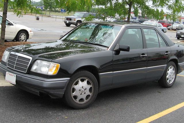 تعرفوا على أسعار مرسيدس E-Class المستعملة في مصر