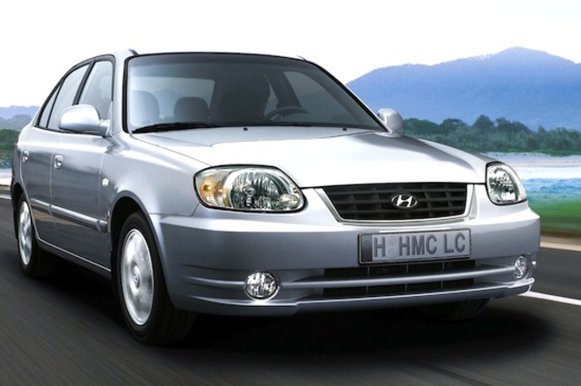 هيونداي فيرنا 2003 . . هل هي ثابتة كما ذكرت الشركة منذ 15 سنة ؟ 