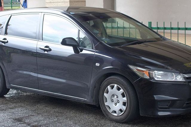 هوندا ستريم سيارة MPV محدودة الوجود ولكنها ضمن استدعاء بمصر