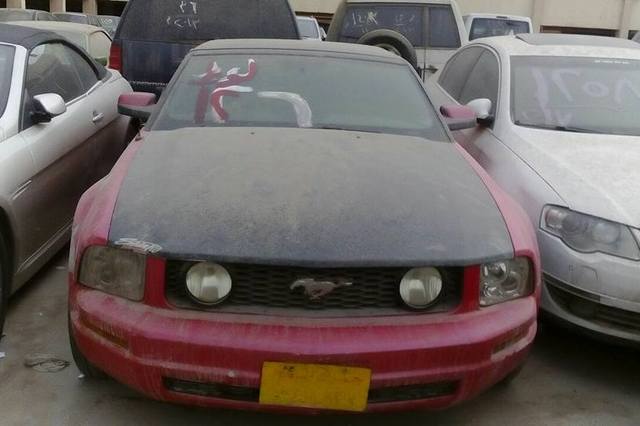 بالصور : فورد موستانج وهامر وبورش وأودي في مزاد سيارات جمرك المطار 