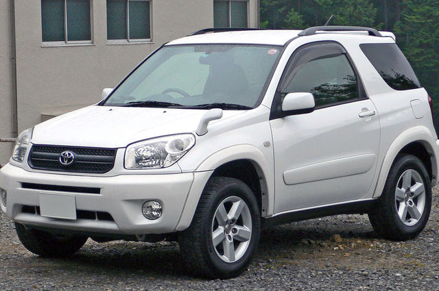 تويوتا راف 4 المستعملة سيارة بتوسط سعريى بين 300 و400 ألف جنيه