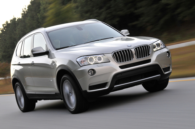 BMW X3 موديل 2011 سيارة بمحرك 3000 سي سي وبتصميم لايزال معاصر
