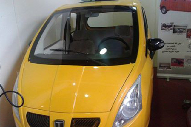 مصري يبتكر جهاز يضبط السيارات المسروقة التي تستخدم في التخريب