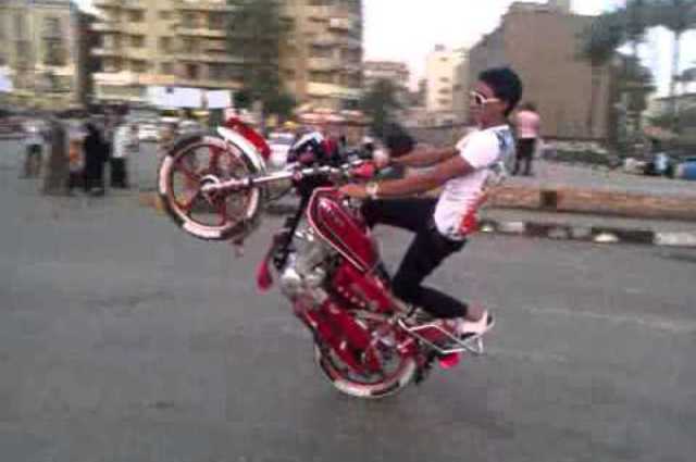 رفع الموتوسيكلات . . الطريق السريع للموت  