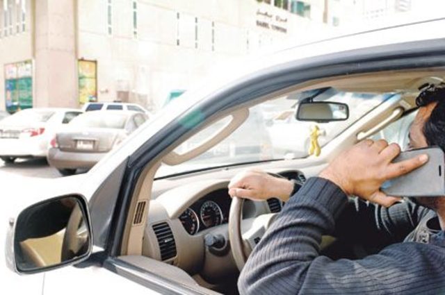 مركز التدريب على القيادة الآمنة يطلق حملة للتحذير من استخدام المحمول خلال القيادة