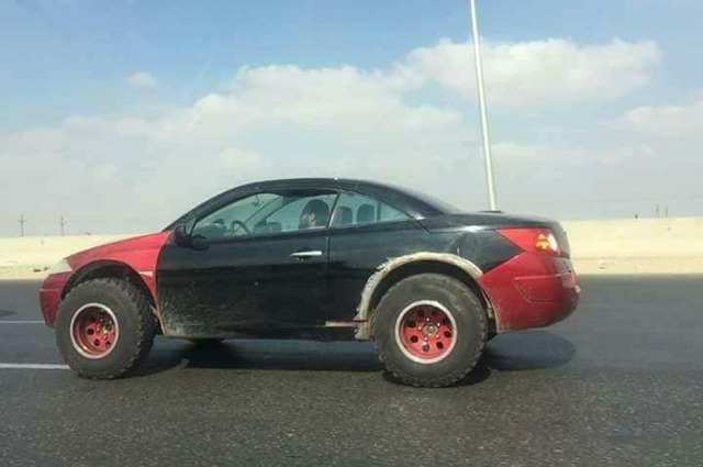 صاحب أشهر رينو ميجان في مصر يبيع سيارته بسبب السخرية
