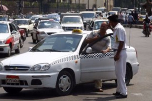 خبراء : قانون المرور الجديد يحقق السيولة المرورية في الطرق