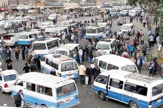 حملات مرورية على مواقف الميكروباصات العشوائية في المعادي