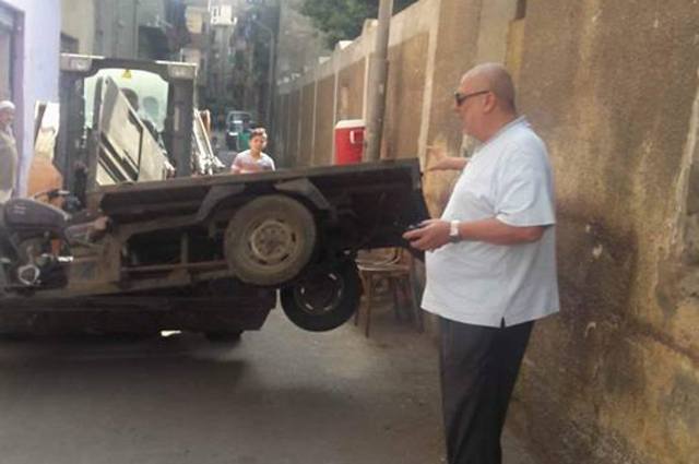 حملات مرورية ترفع السيارات والموتوسيكلات القديمة من الطرق