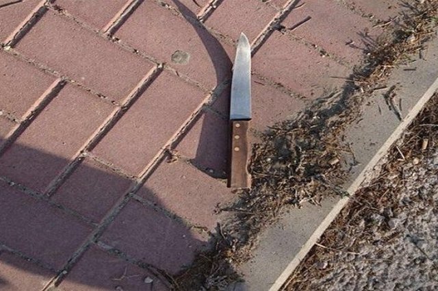 أمريكي يحطم سيارة مصري ويحاول قتله بالأقصر