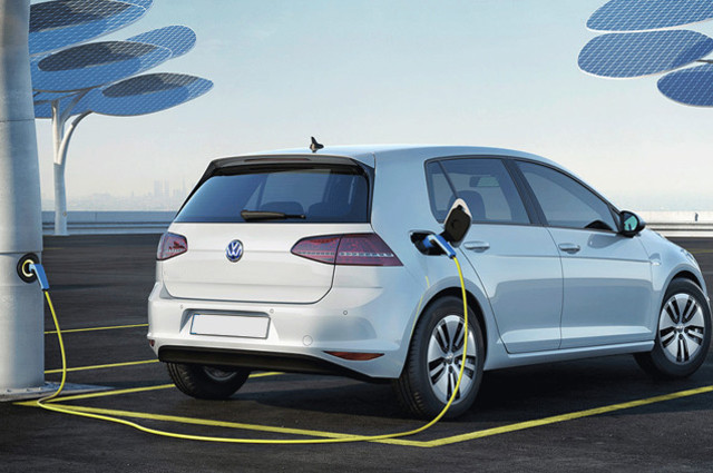 ظهور سيارات كهربائية في شوارع مصر