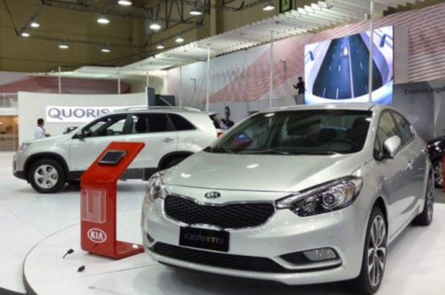 سيراتو وكارينز فرسا الرهان في تشكيلة كيا يواصلان النجاح