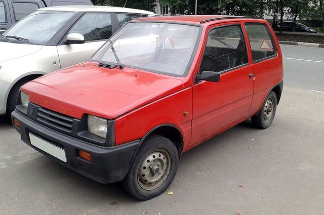 لادا أوكا سيارة صغيرة بمحرك موتوسيكل وبسعر 13 ألف جنيه