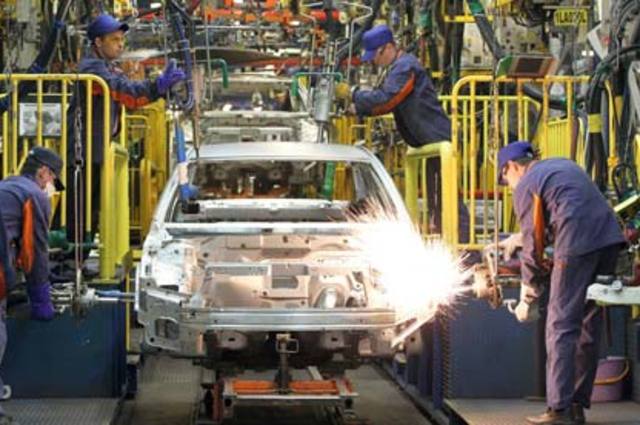 3 اتفاقيات في مجال صناعة السيارات بين مصر وشركات صينية