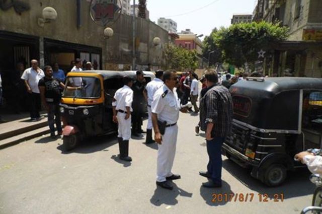 رفع اشغالات من ميدان السيدة زينب ومصادرة 38 توك توك في حملة واحدة